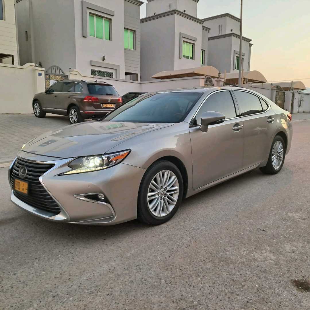 Car Image 2017 LEXUS ES 350
