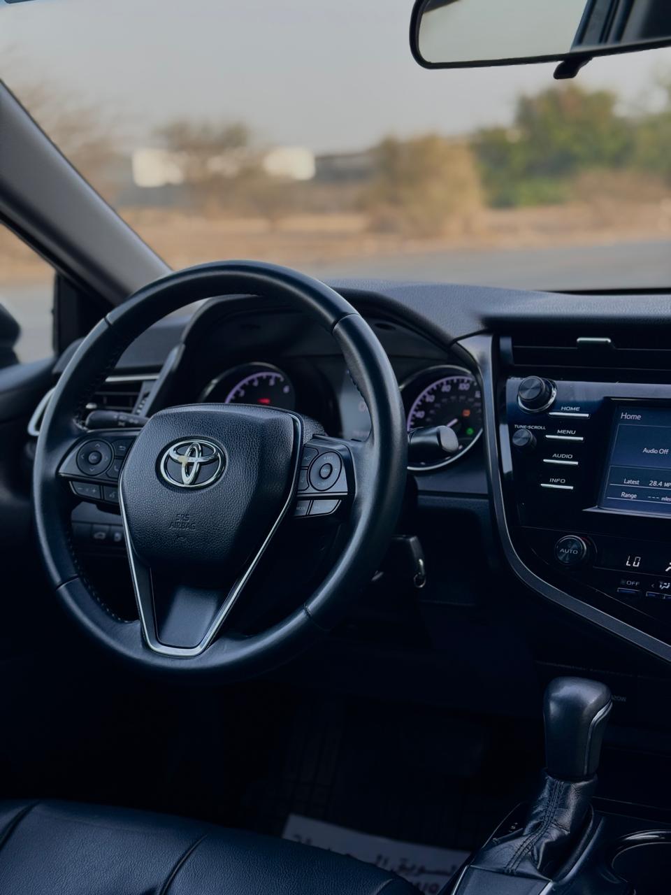 Car Image 2019 TOYOTA CAMRY SE