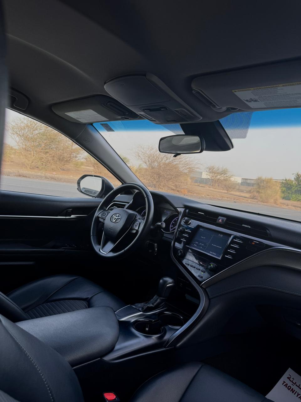 Car Image 2019 TOYOTA CAMRY SE
