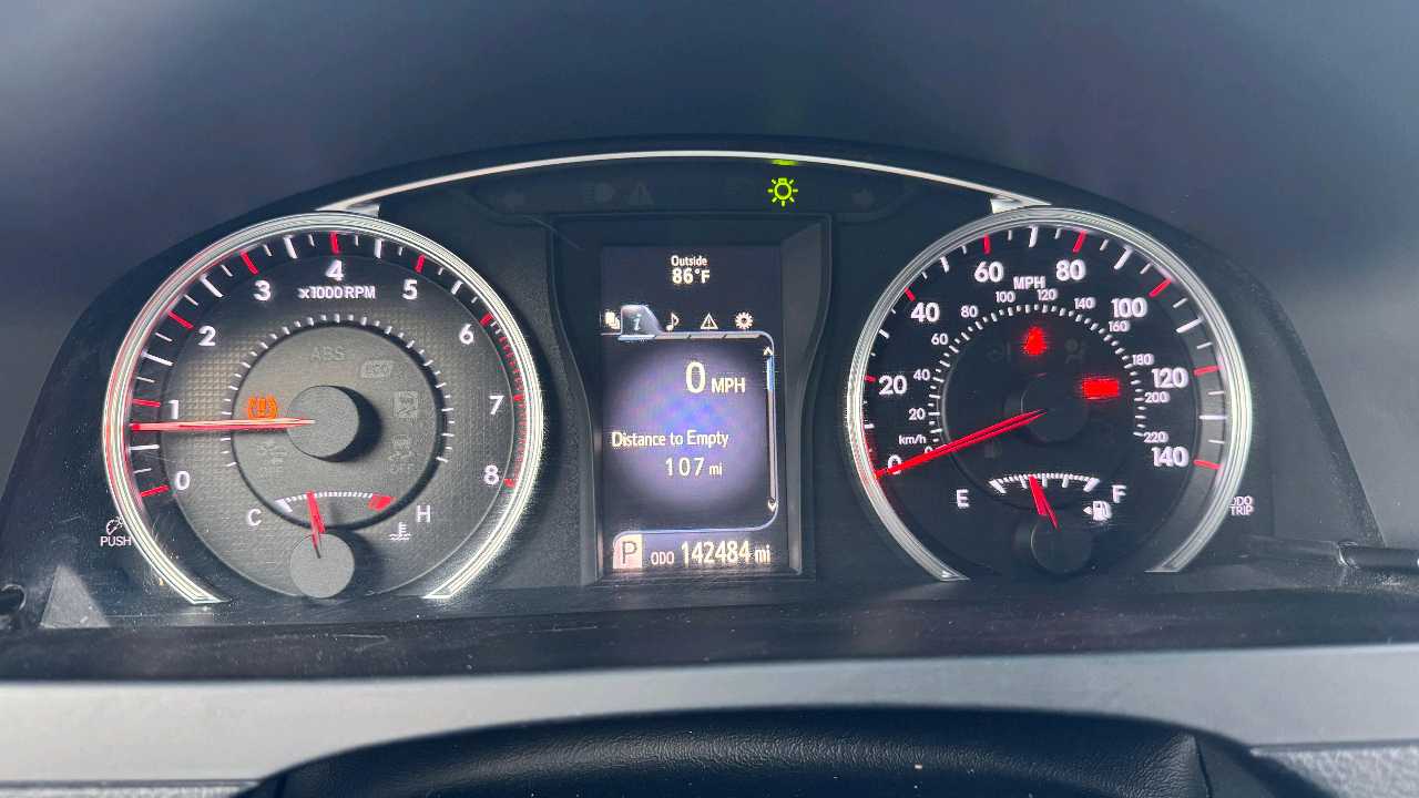 Car Image 2017 TOYOTA CAMRY SE