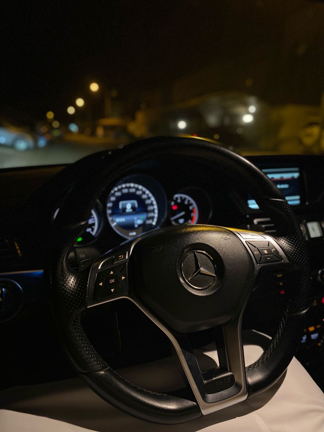 Car Image 2014 MERCEDES E Class 300