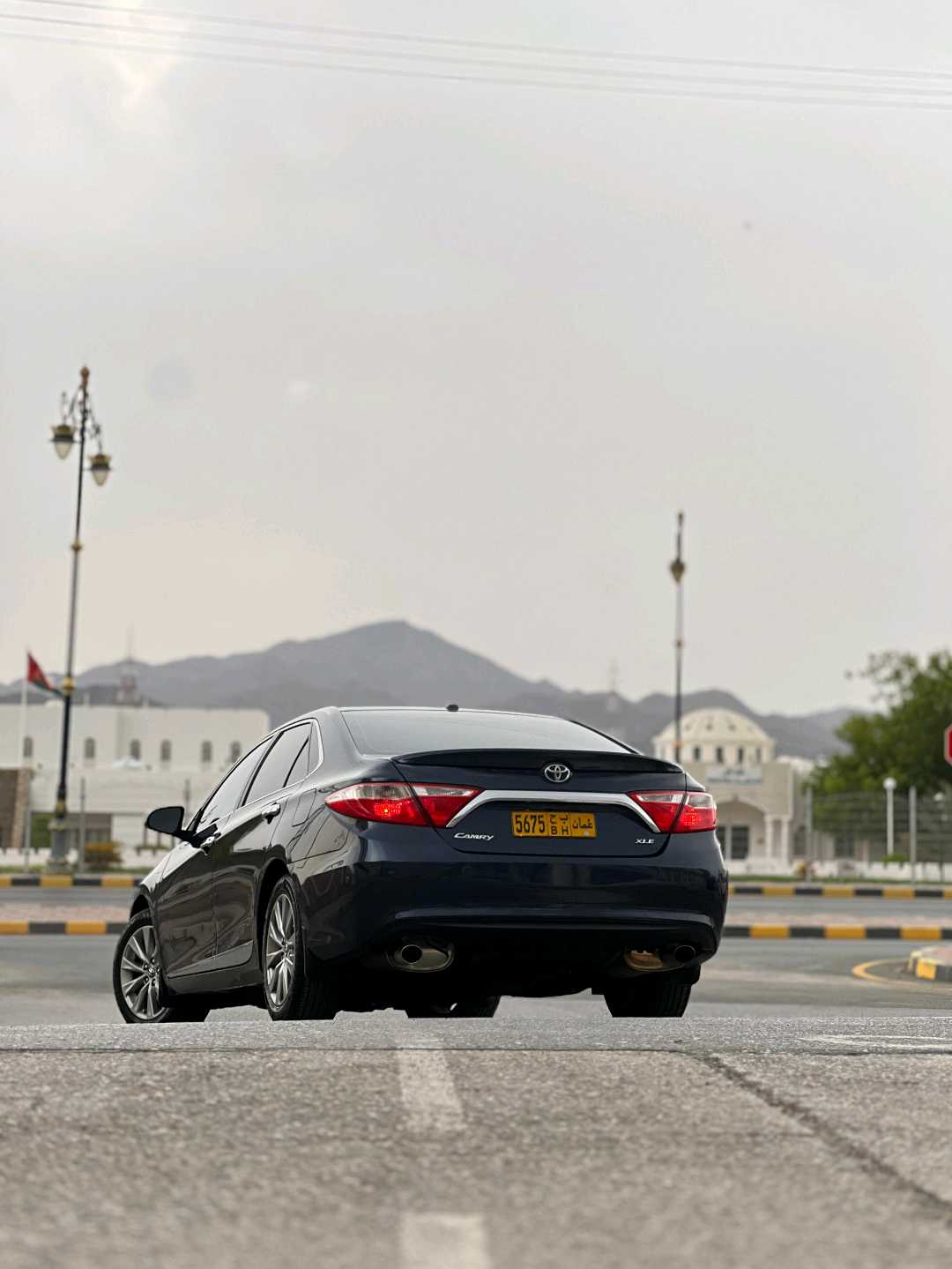 Car Image 2017 TOYOTA CAMRY XLE