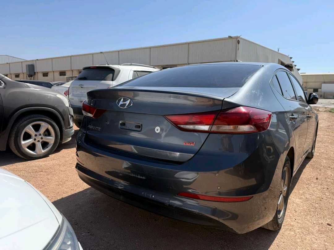 Car Image 2017 HYUNDAI AVANTE 