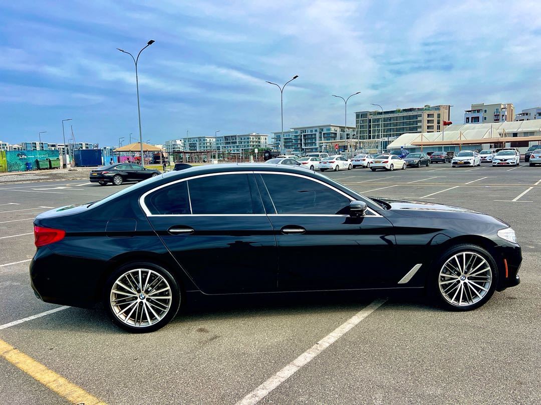 Car Image 2017 BMW 5 SERIES 540