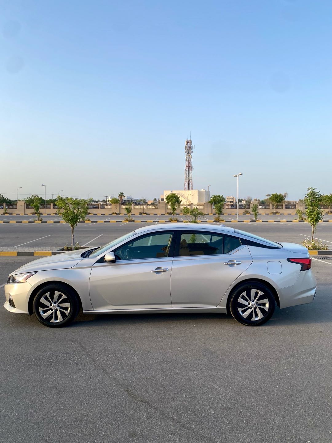 Car Image 2019 NISSAN ALTIMA S