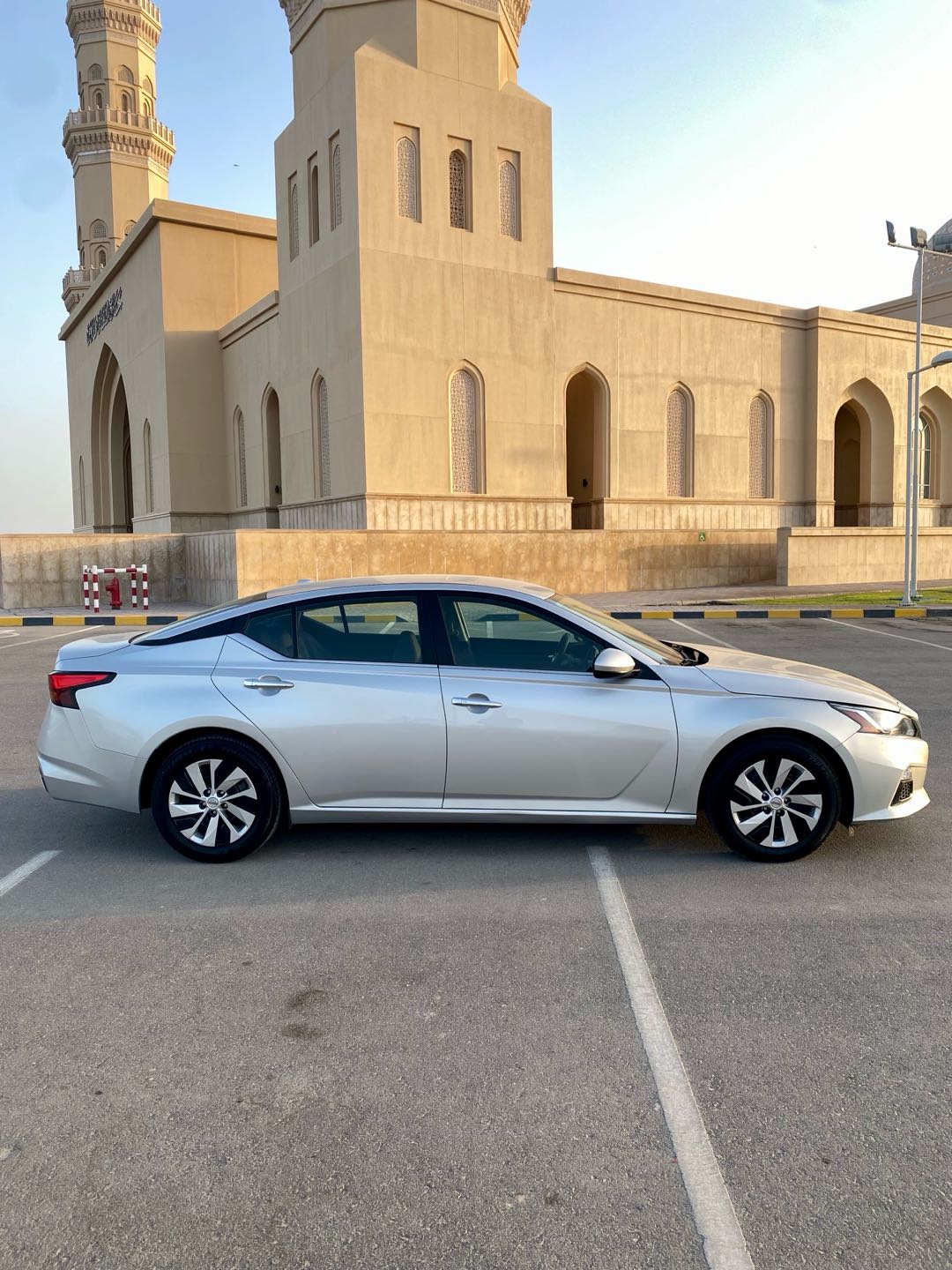 Car Image 2019 NISSAN ALTIMA S