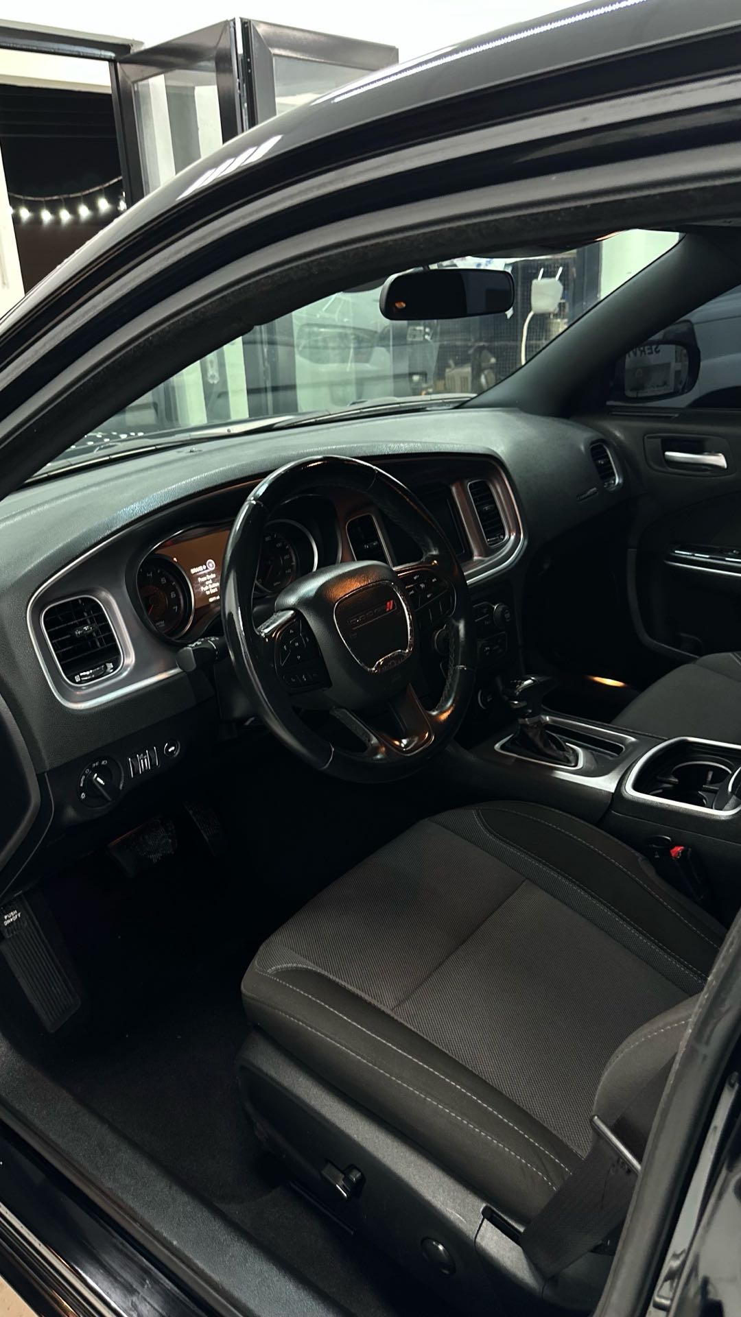 Car Image 2022 DODGE CHARGER SXT