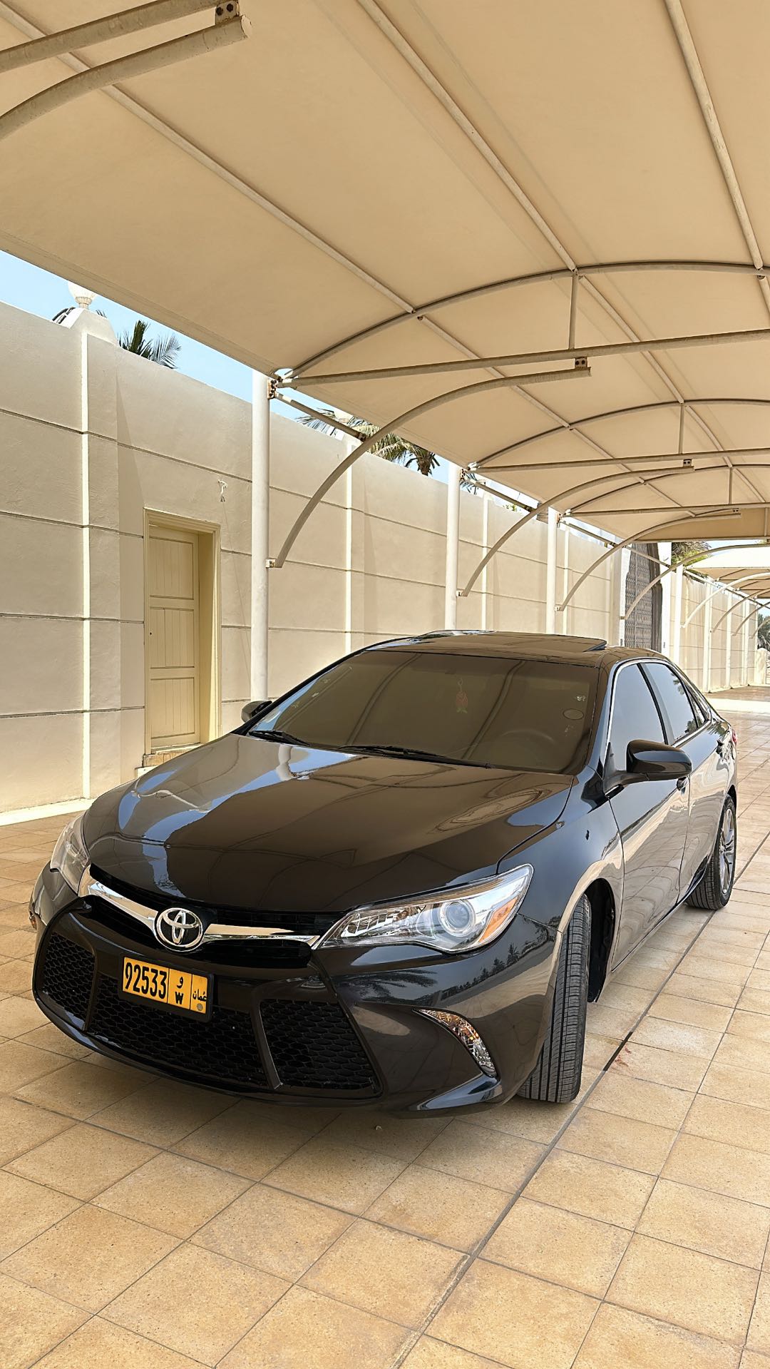 Car Image 2016 TOYOTA CAMRY LE