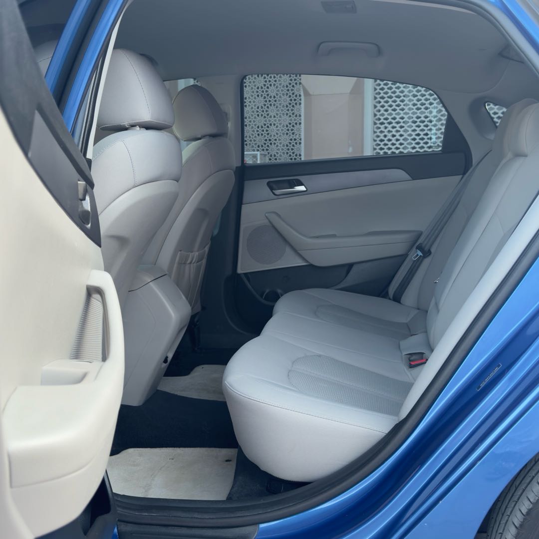 Car Image 2018 HYUNDAI SONATA SPORT