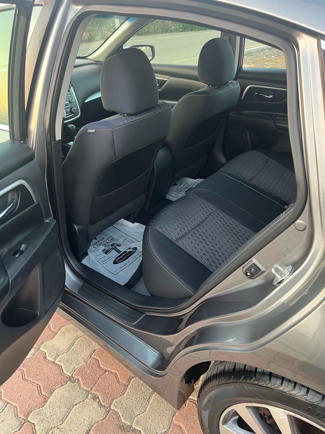 Car Image 2017 NISSAN ALTIMA SV