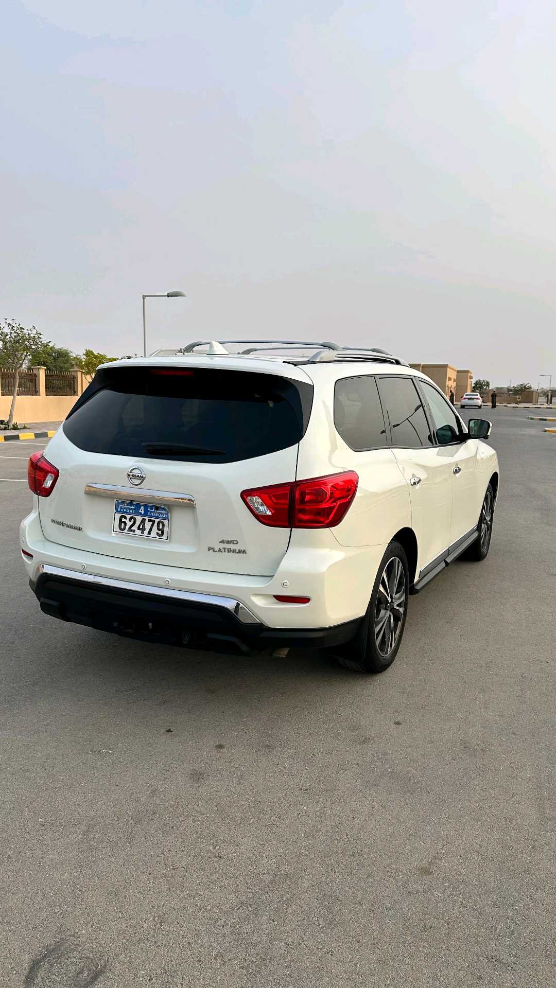 Car Image 2020 NISSAN PATHFINDER PLATINUM