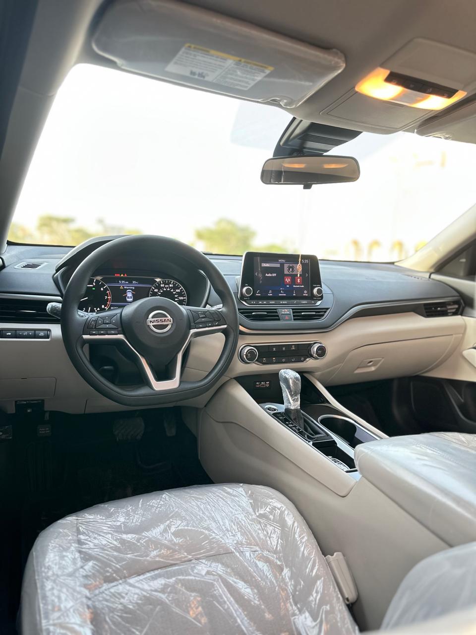 Car Image 2021 NISSAN ALTIMA SV