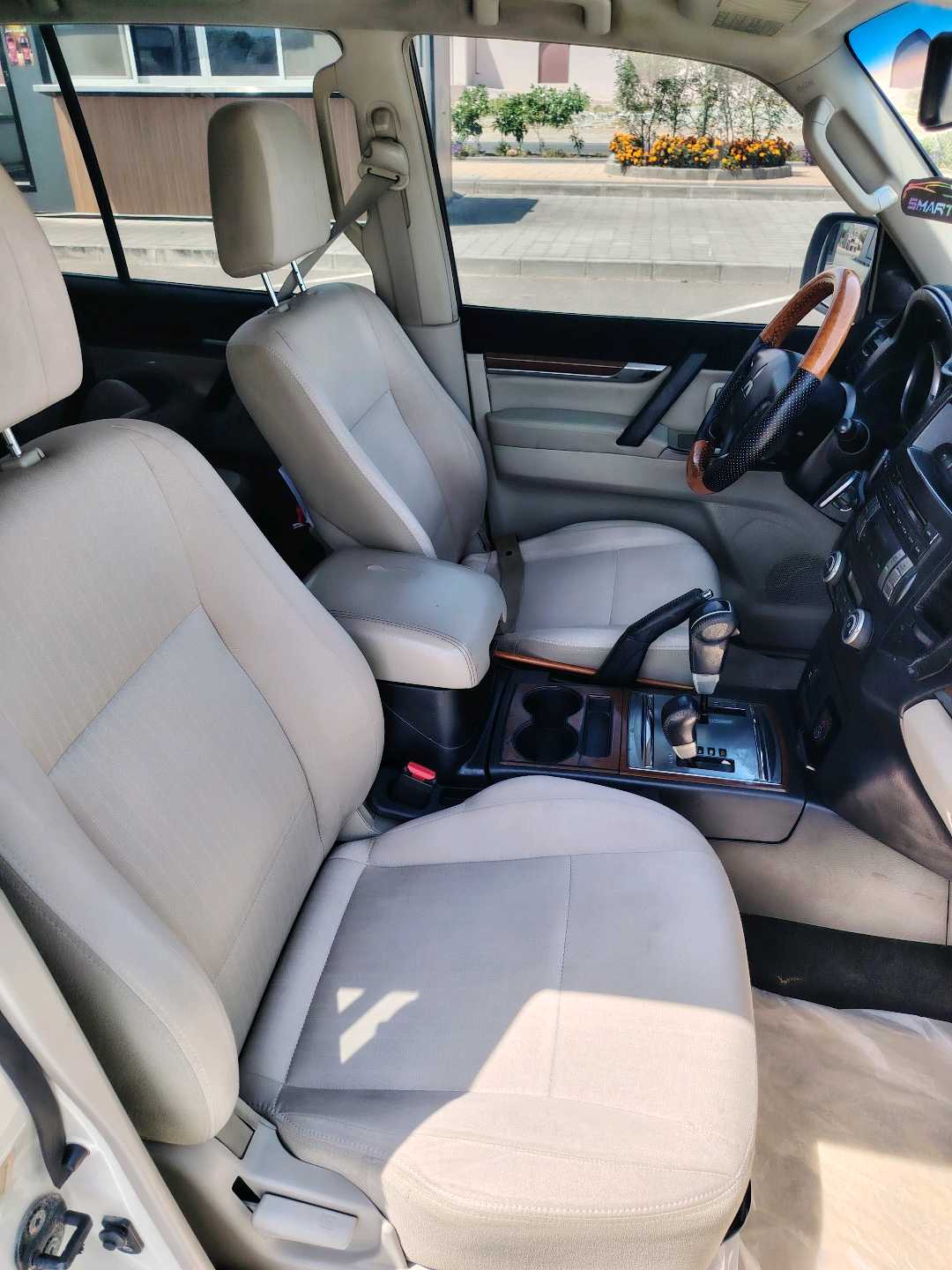 Car Image 2008 MITSUBISHI PAJERO 