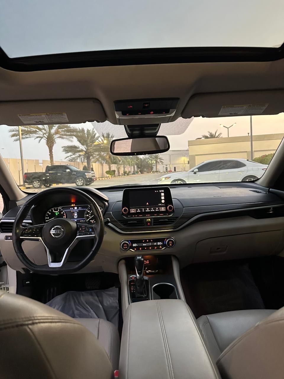 Car Image 2019 NISSAN ALTIMA Platinum 