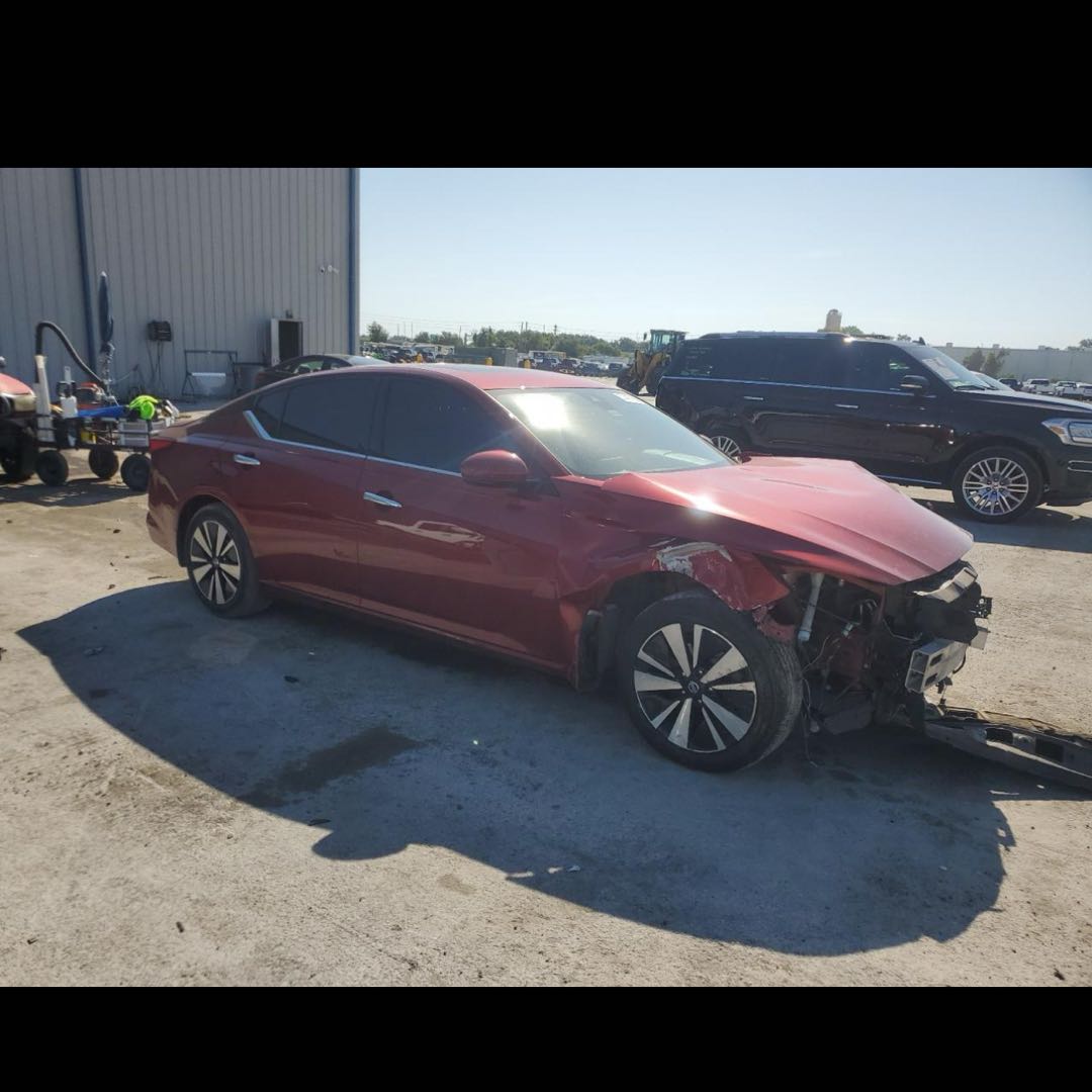 Car Image 2019 NISSAN ALTIMA