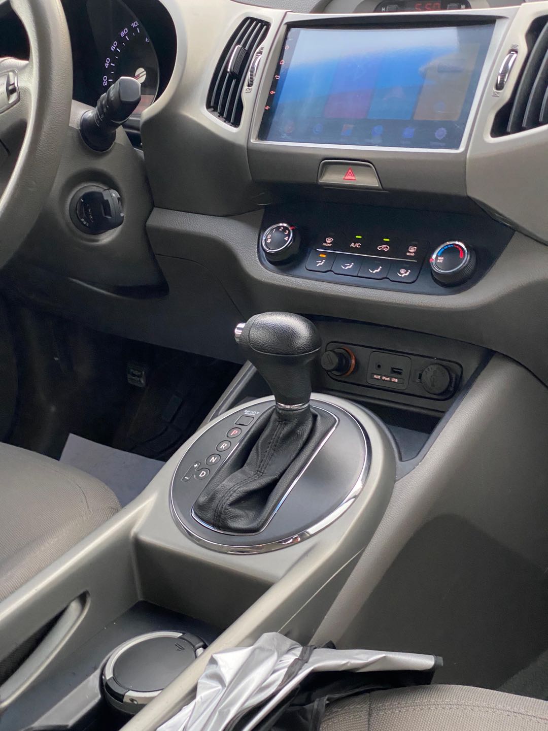 Car Image 2012 Kia SPORTAGE 