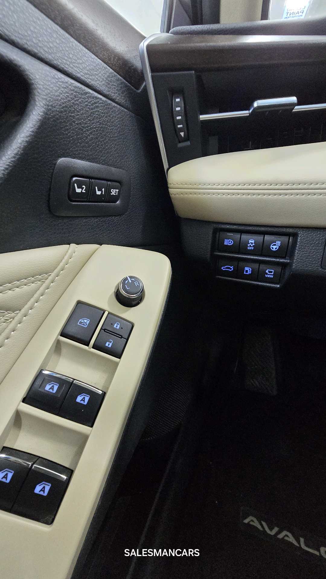 Car Image 2019 TOYOTA AVALON LIMITED