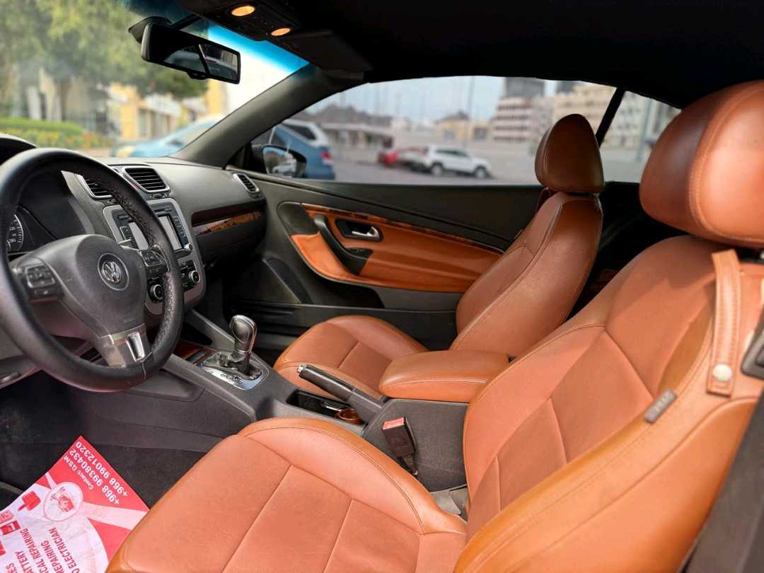 Car Image 2011 VOLKSWAGEN EOS 