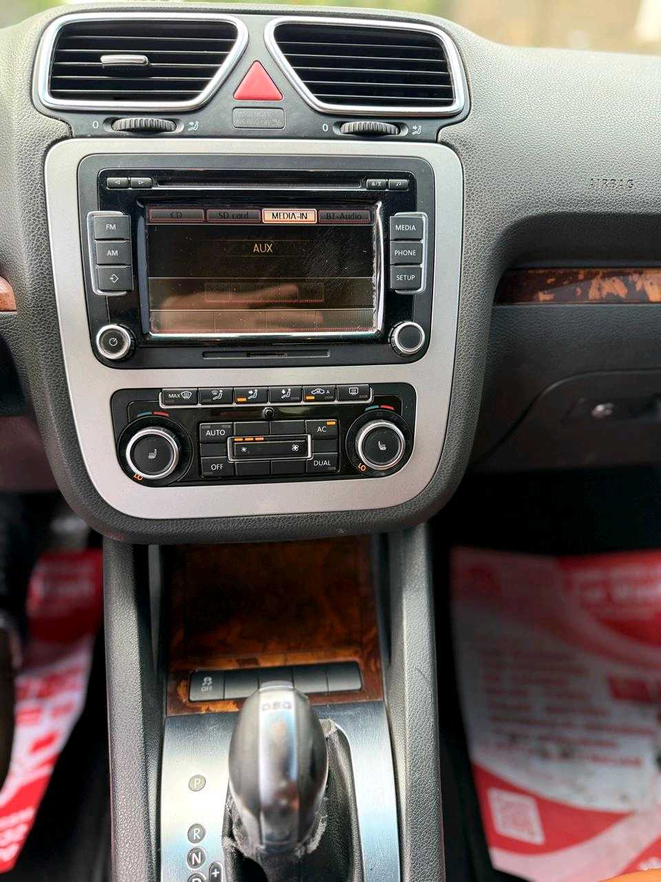Car Image 2011 VOLKSWAGEN EOS 