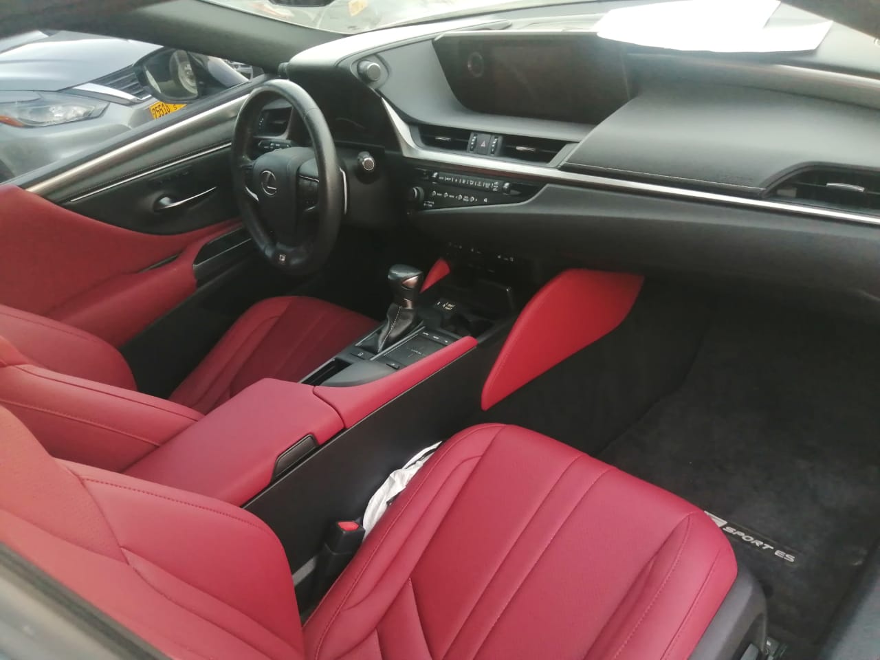 Car Image 2019 LEXUS ES F350