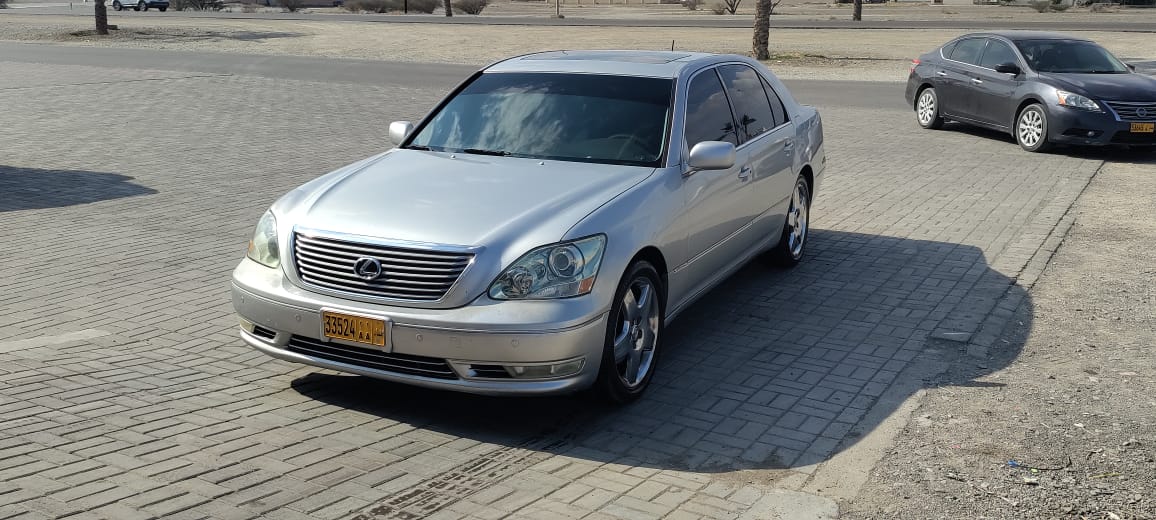 Car Image 2004 LEXUS LS 430