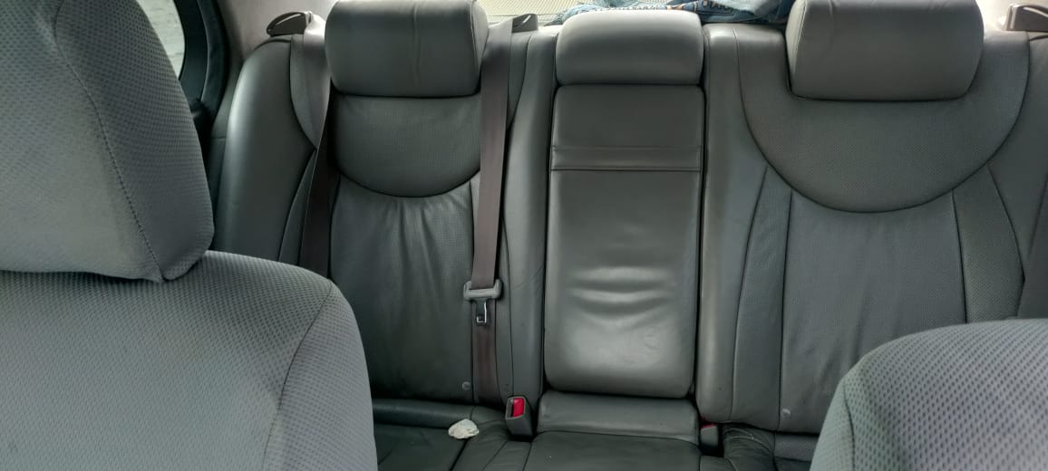 Car Image 2004 LEXUS LS 430