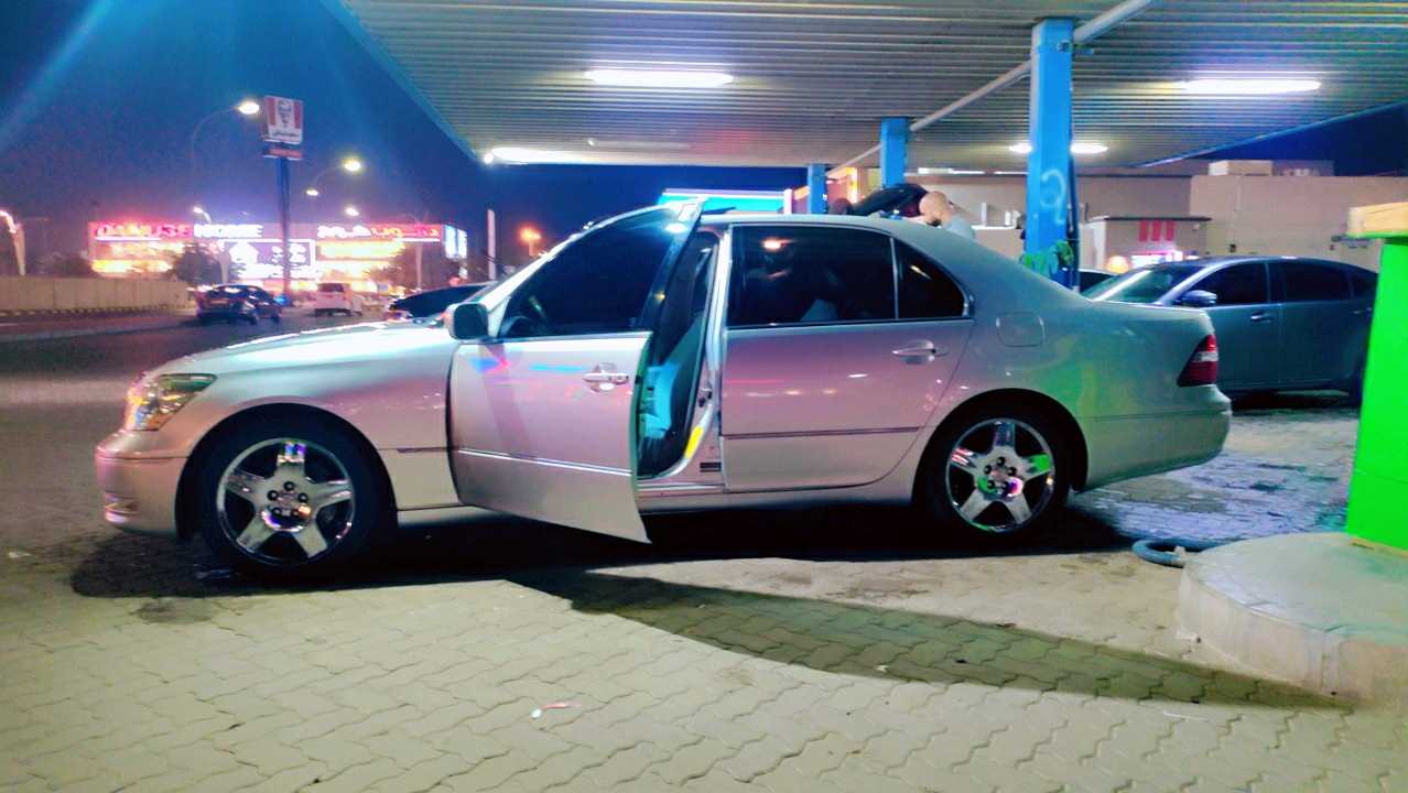 Car Image 2004 LEXUS LS 430