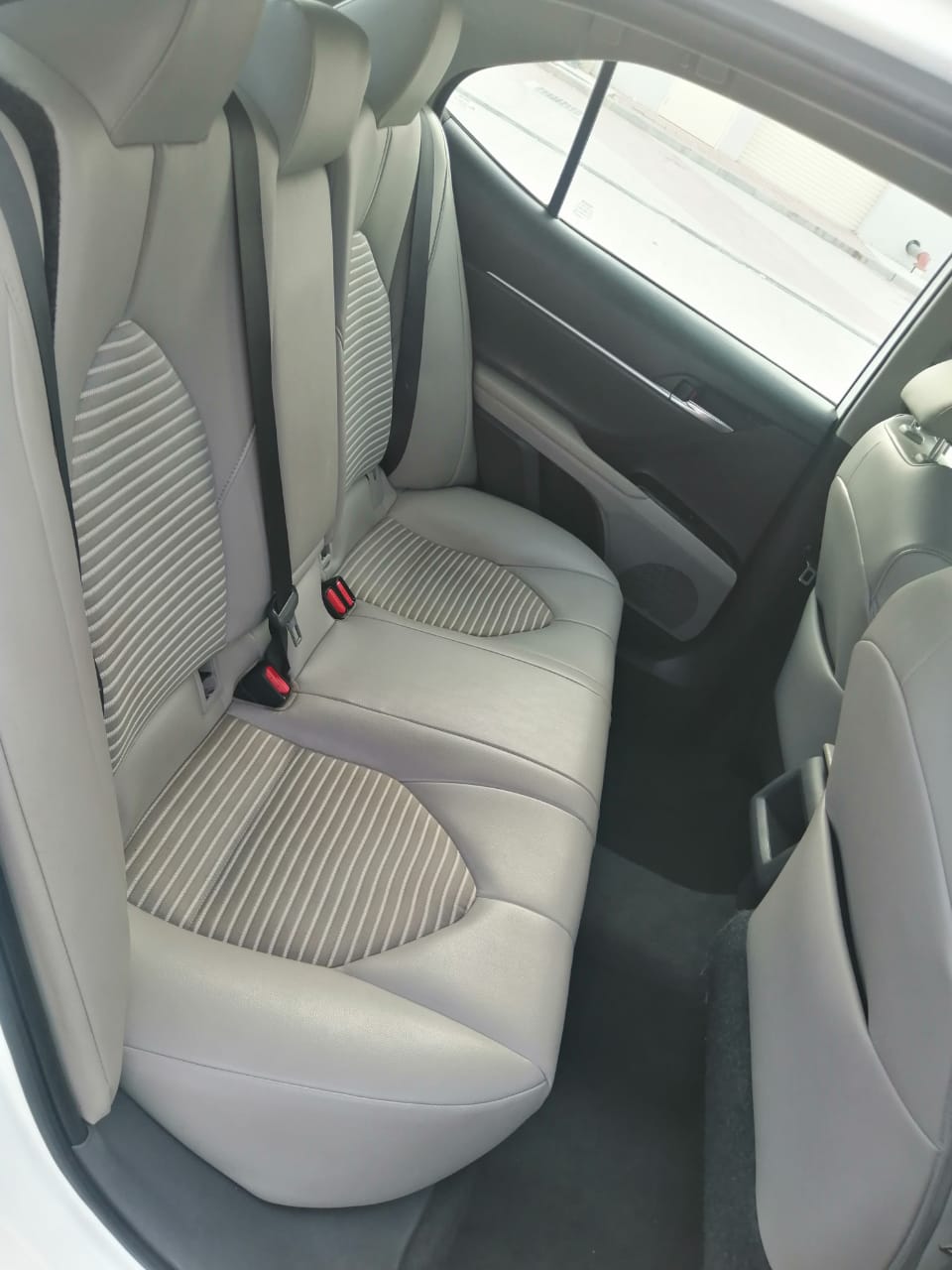 Car Image 2019 TOYOTA CAMRY SE