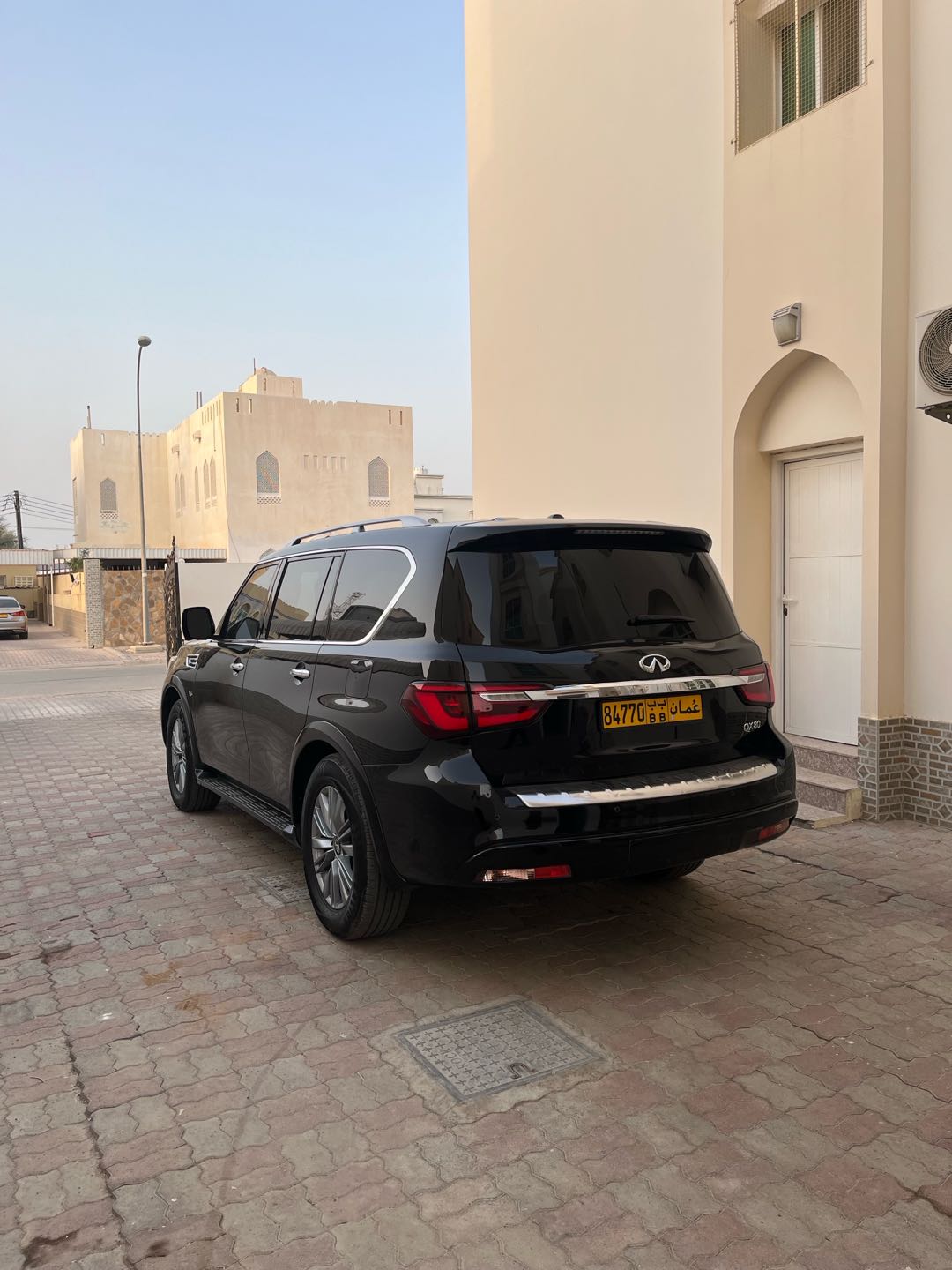 Car Image 2019 INFINITI QX80 