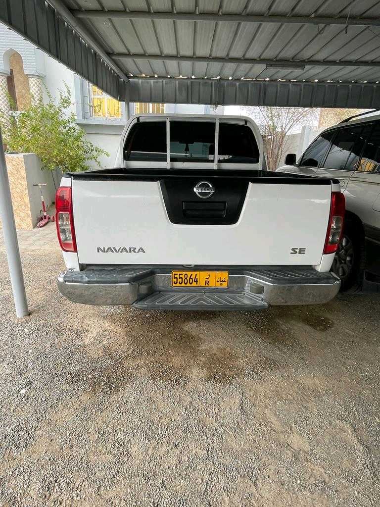 Car Image 2009 NISSAN NAVARA 