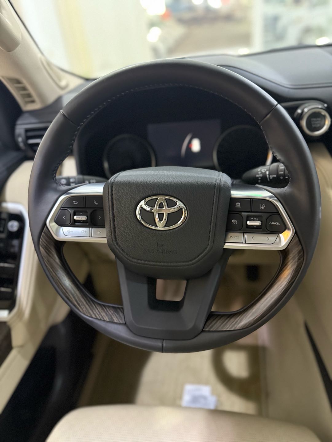 Car Image 2022 TOYOTA LAND CRUISER VX.R