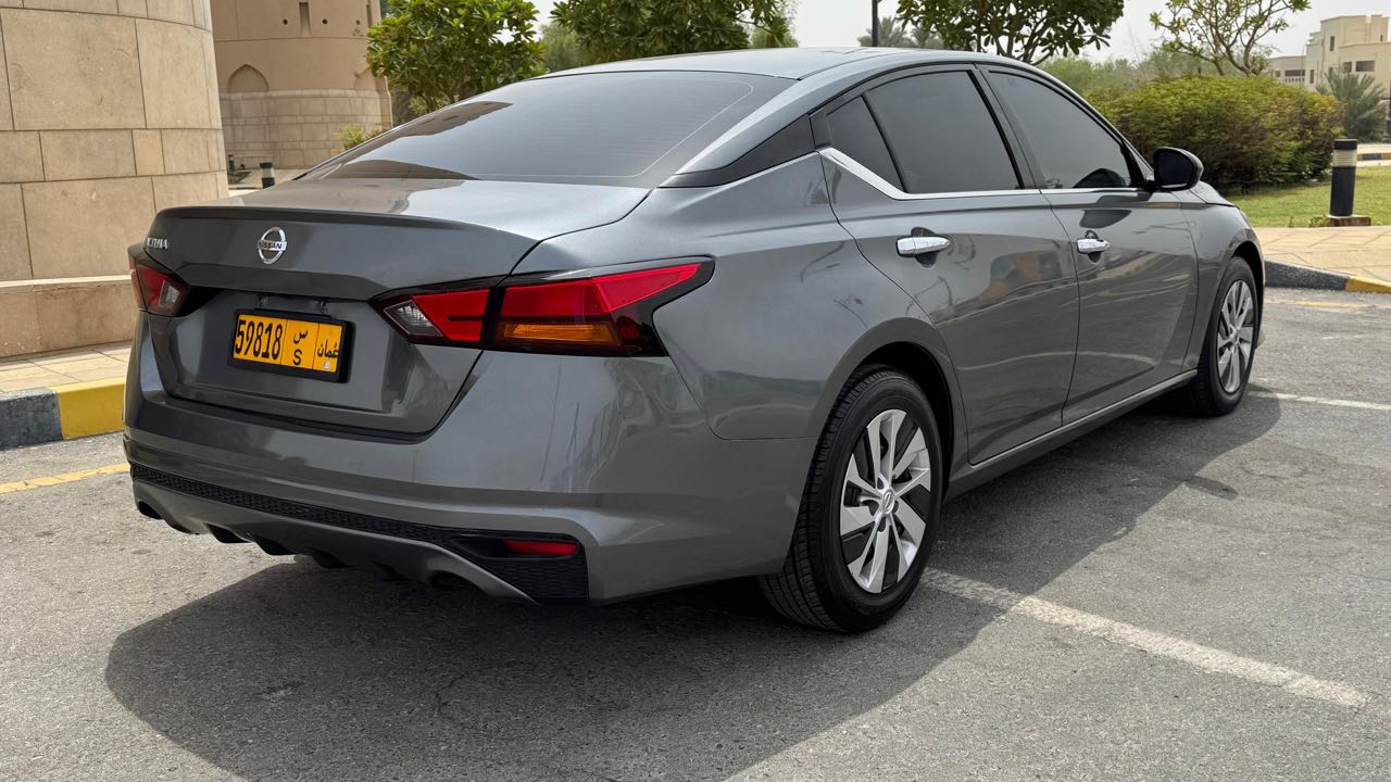 Car Image 2021 NISSAN ALTIMA S