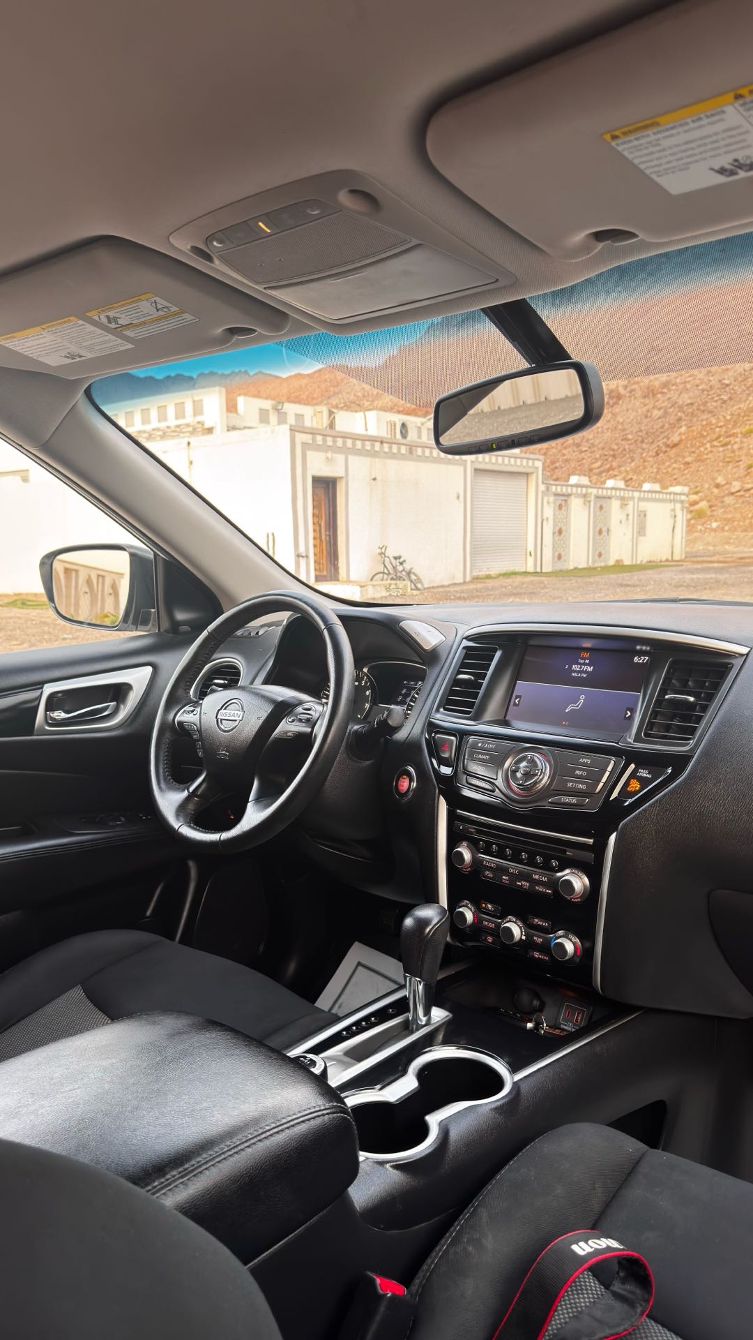 Car Image 2019 NISSAN PATHFINDER SV