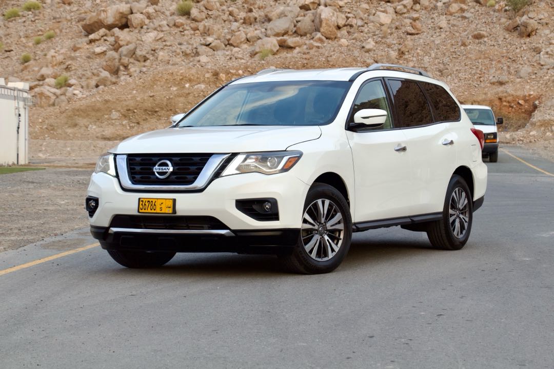 Car Image 2019 NISSAN PATHFINDER SV