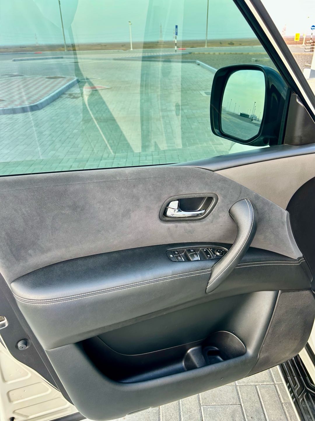 Car Image 2014 NISSAN PATROL 