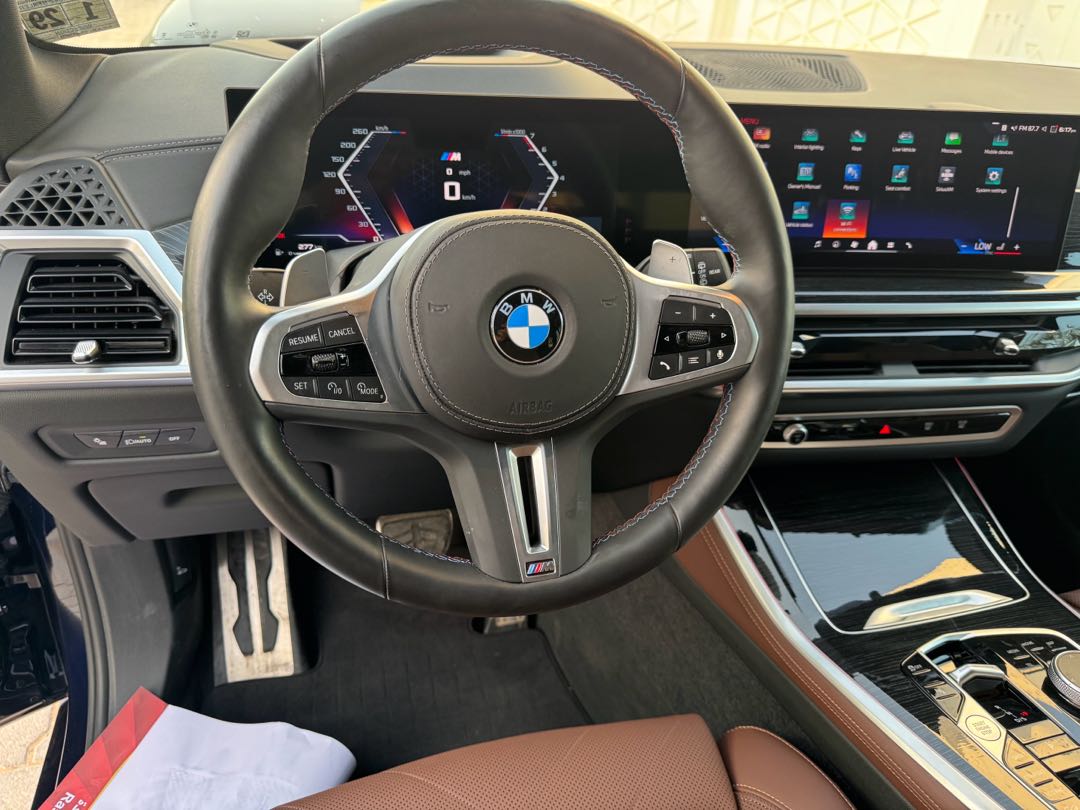 Car Image 2024 BMW X5 M60