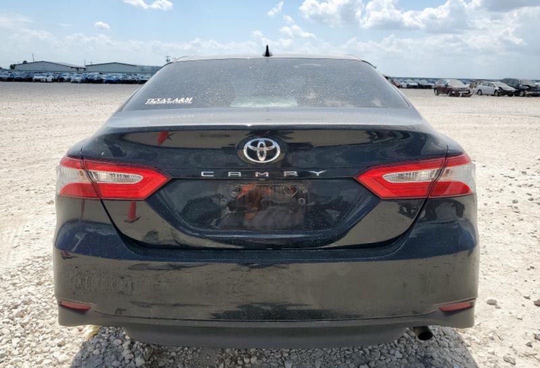 Car Image 2018 TOYOTA CAMRY