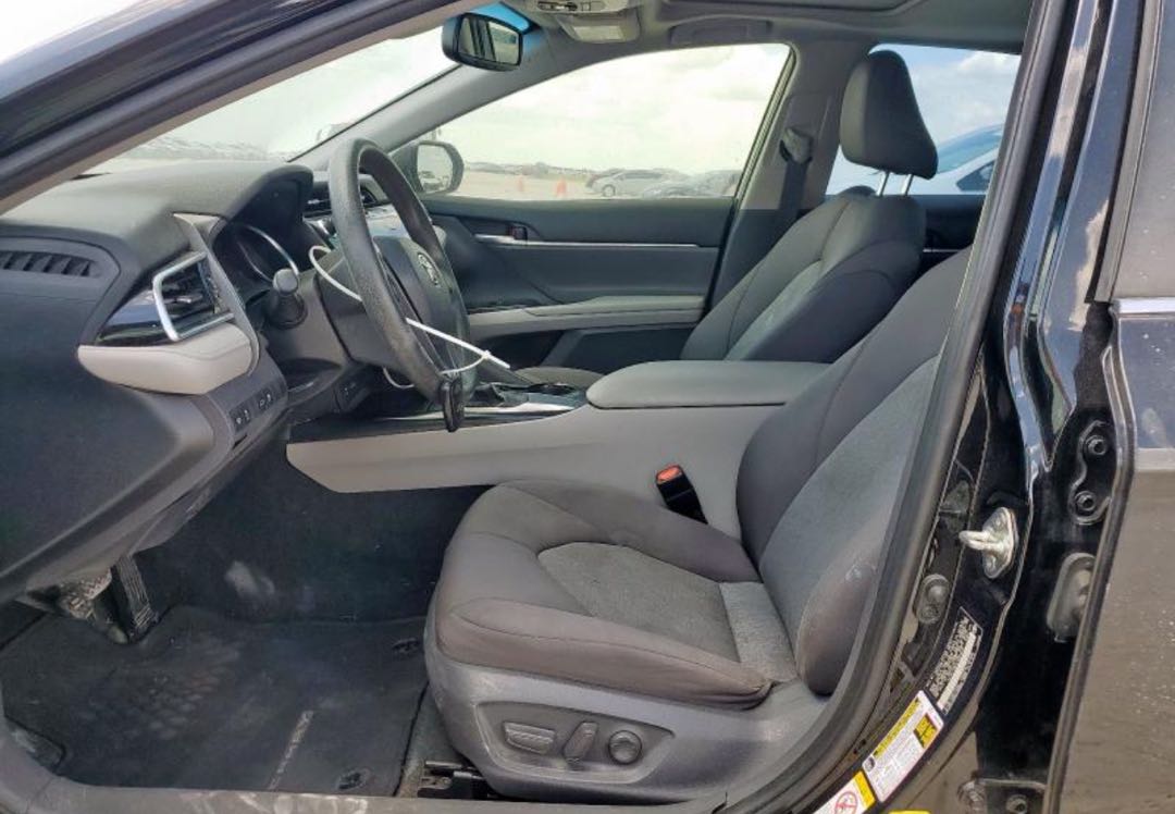Car Image 2018 TOYOTA CAMRY