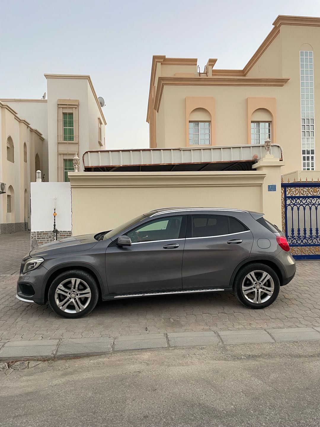 Car Image 2016 MERCEDES GLA CLASS 
