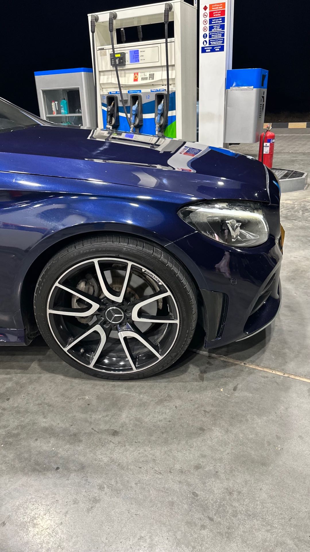 Car Image 2015 MERCEDES C Class 300