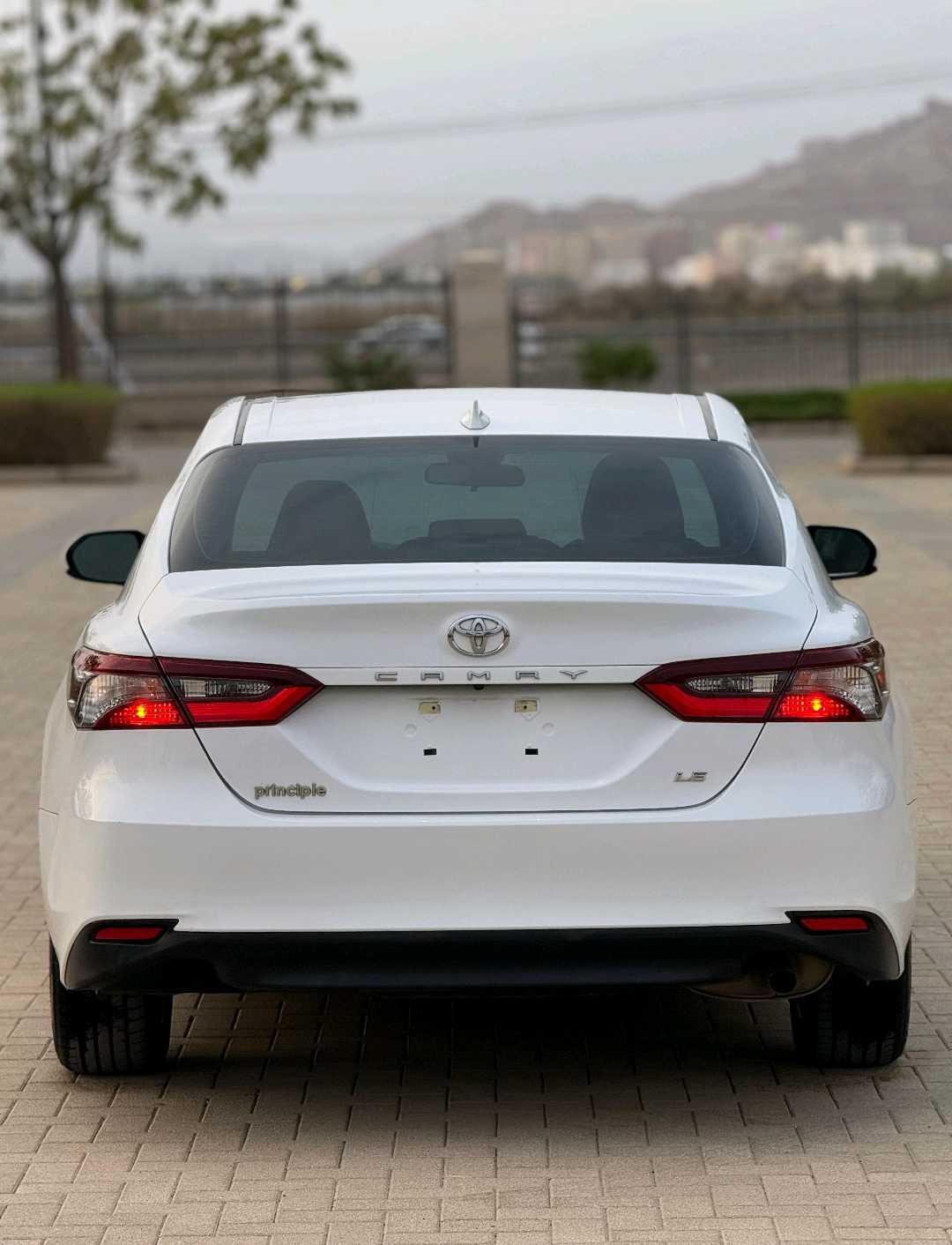 Car Image 2021 TOYOTA CAMRY LE