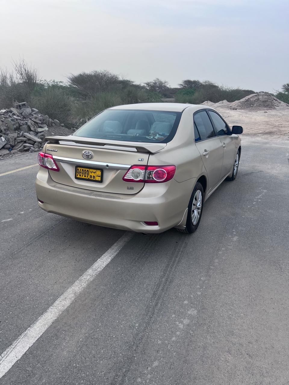 Car Image 2011 TOYOTA COROLLA LE