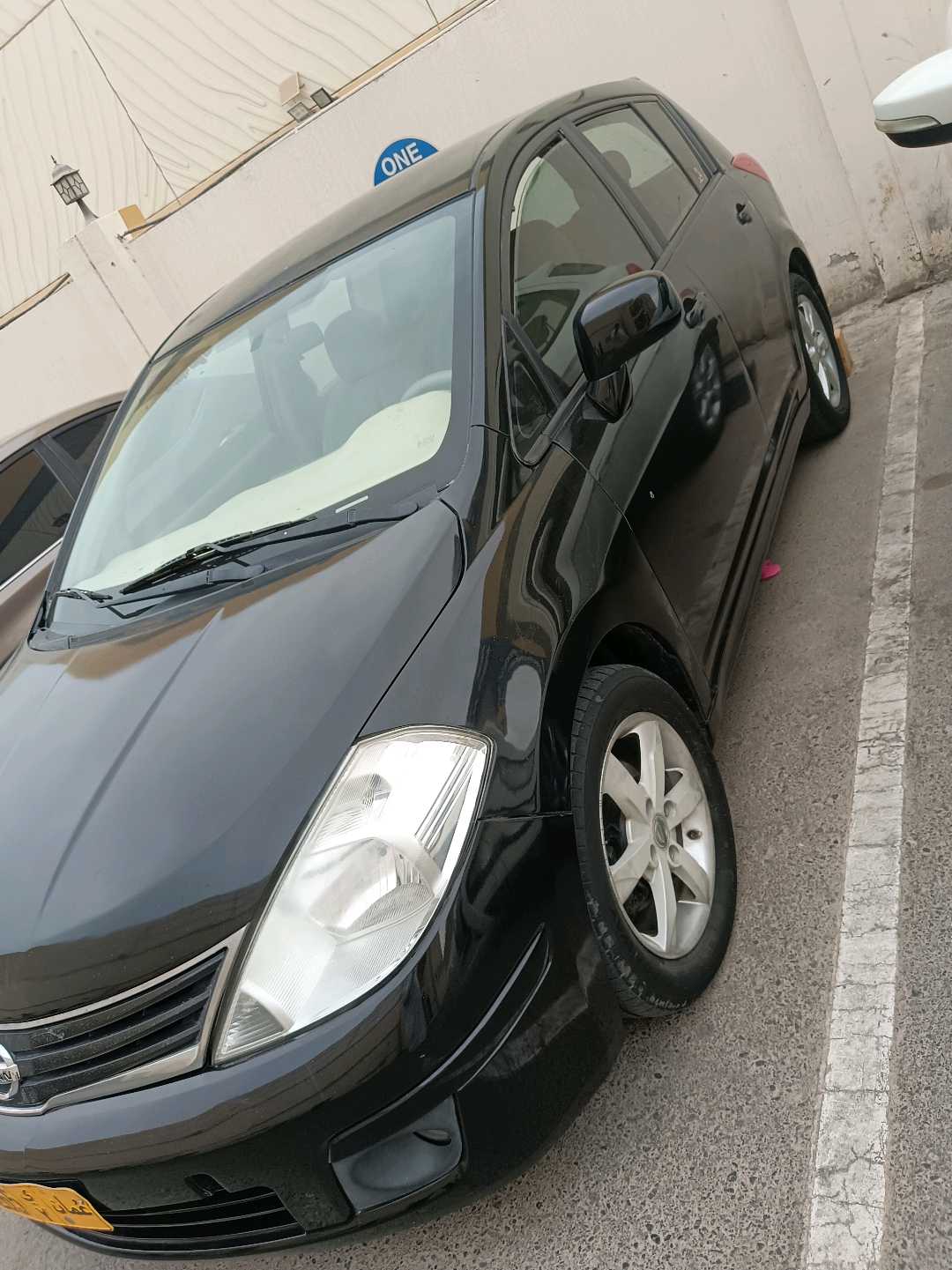 Car Image 2008 NISSAN VERSA S