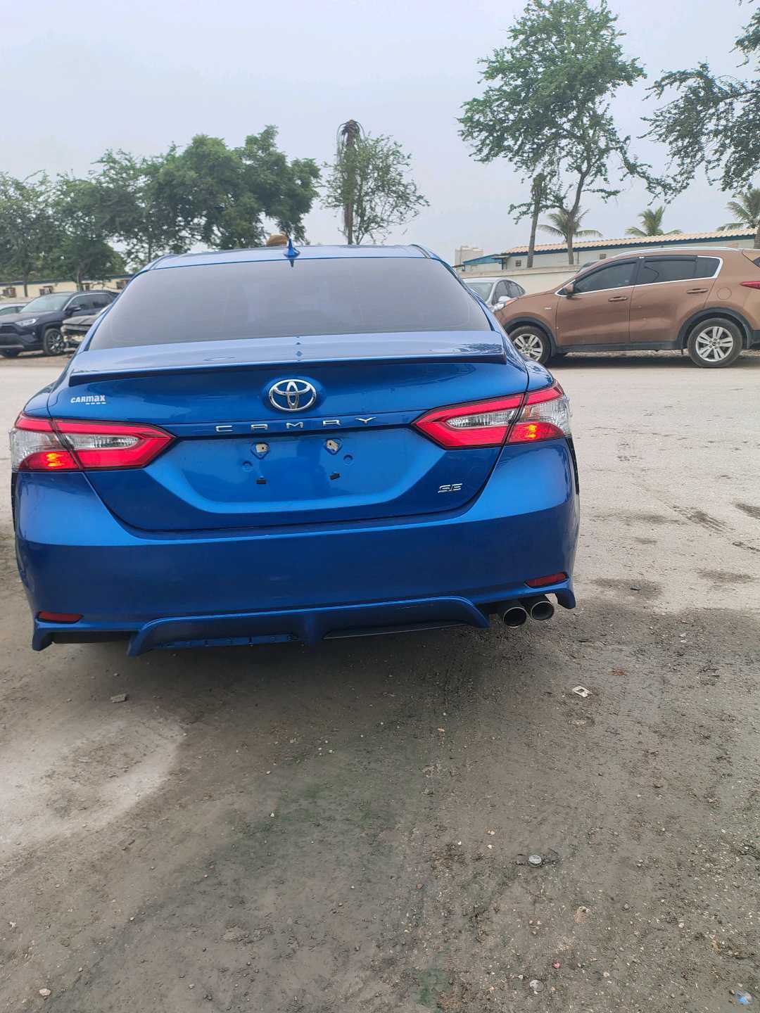 Car Image 2019 TOYOTA CAMRY SE