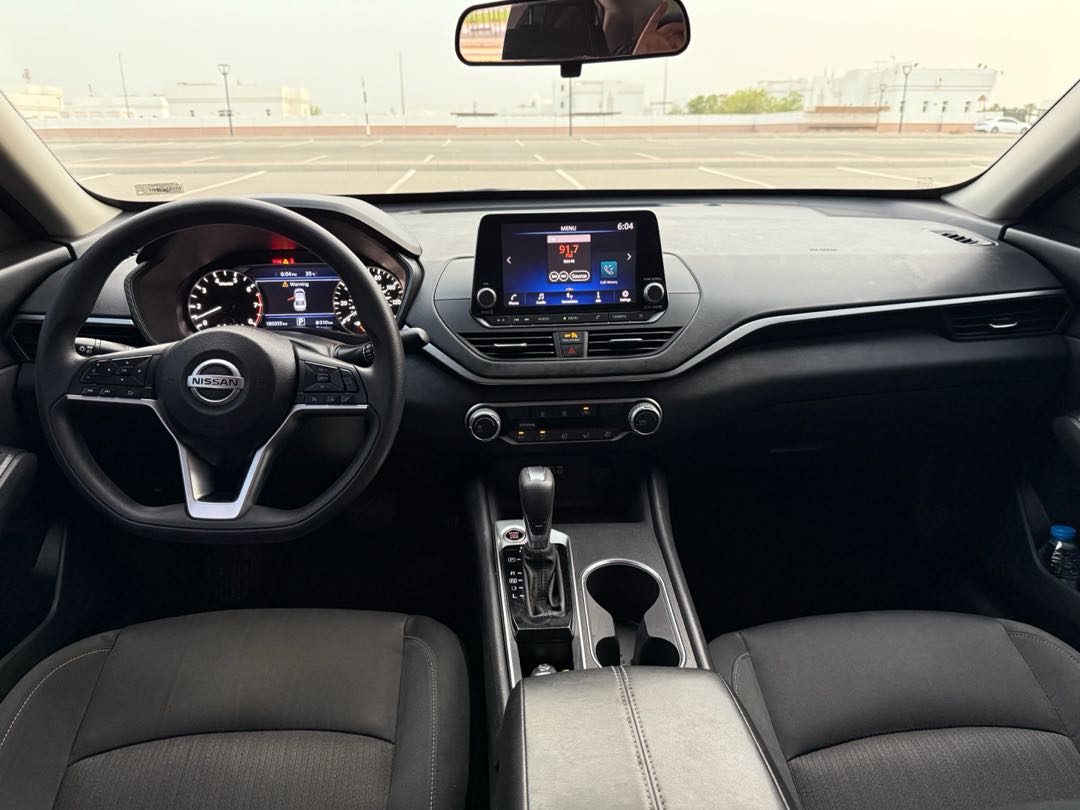Car Image 2022 NISSAN ALTIMA SV