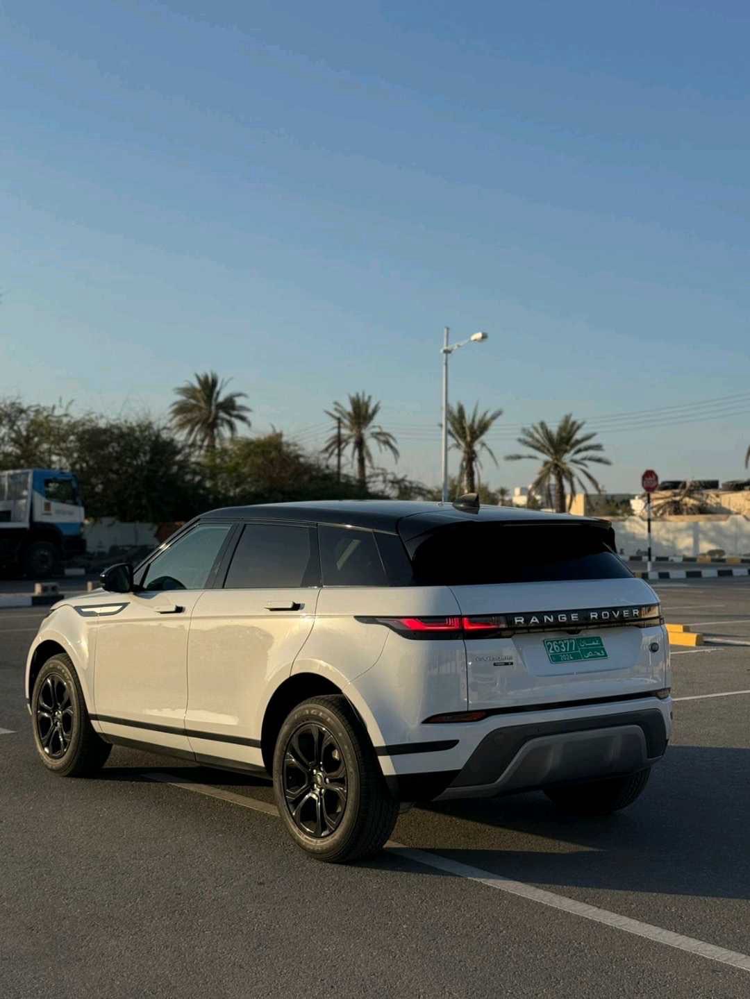 Car Image 2020 LAND ROVER EVOQUE 