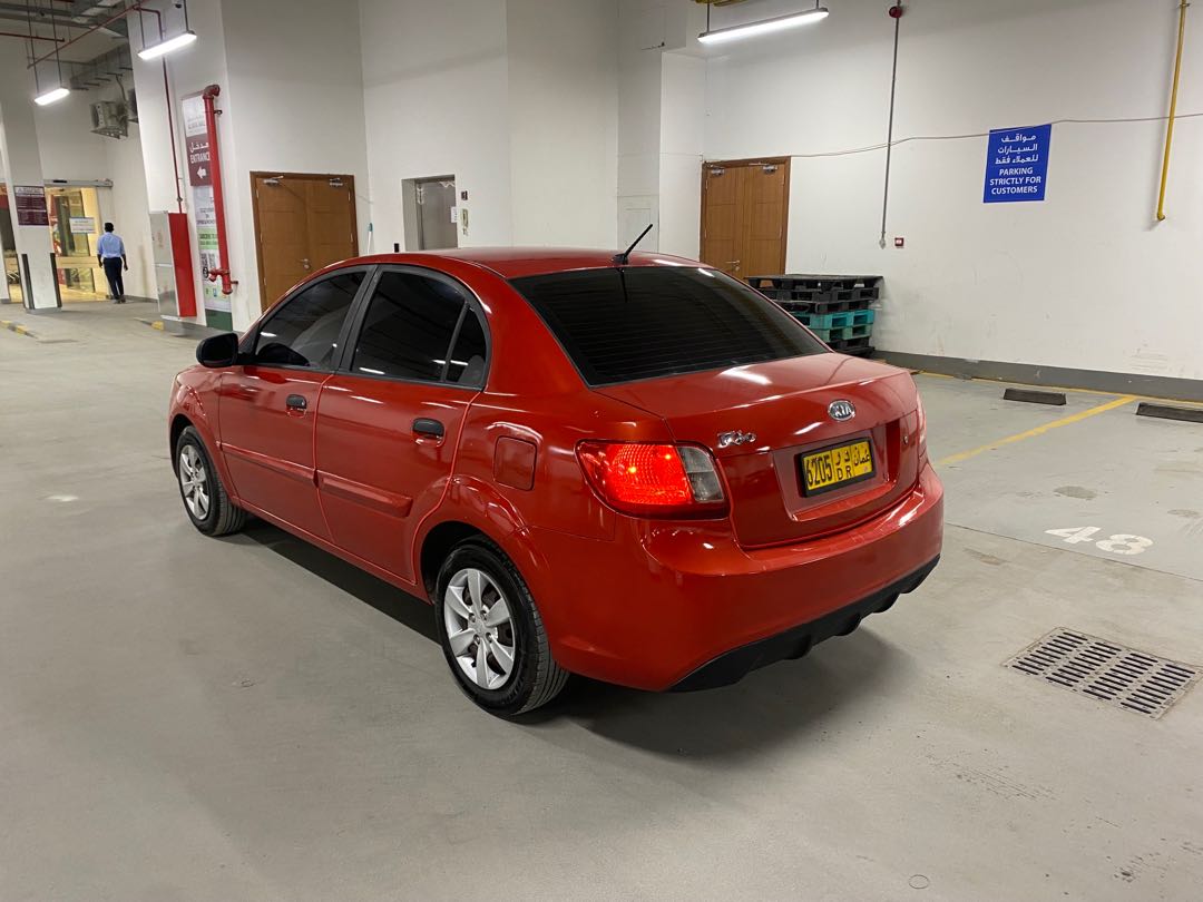 Car Image 2012 Kia RIO 
