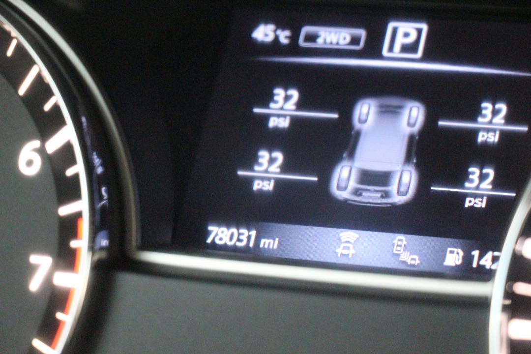 Car Image 2019 NISSAN PATHFINDER SV