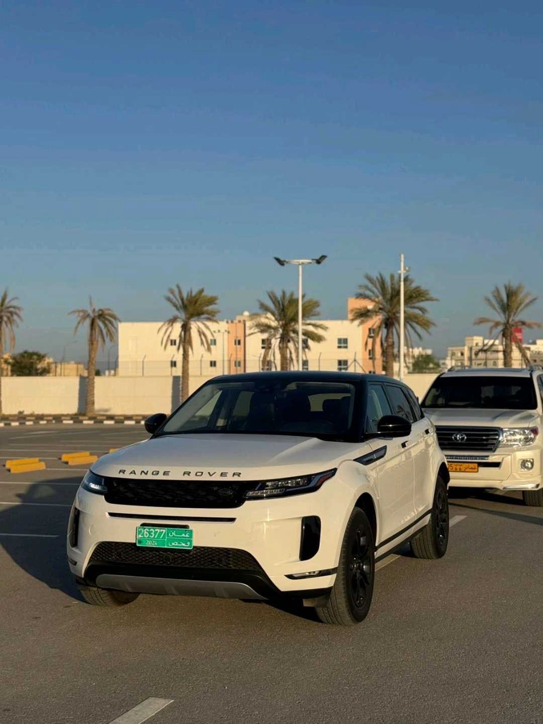 Car Image 2020 LAND ROVER EVOQUE 