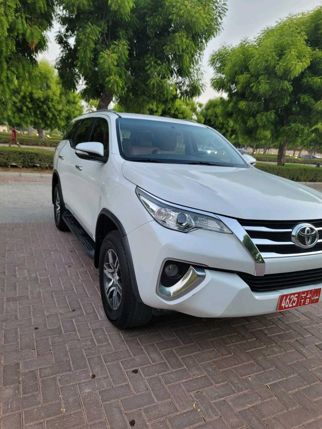 TOYOTA FORTUNER 2018